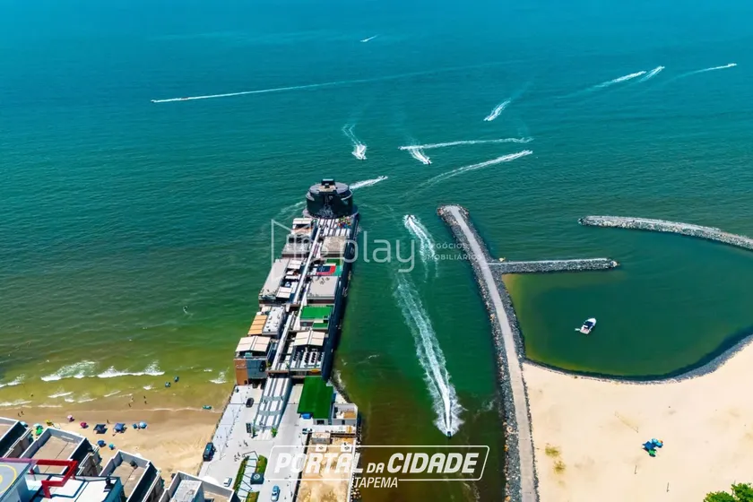 Apartamento &agrave; venda - 80m&sup2; - Meia Praia