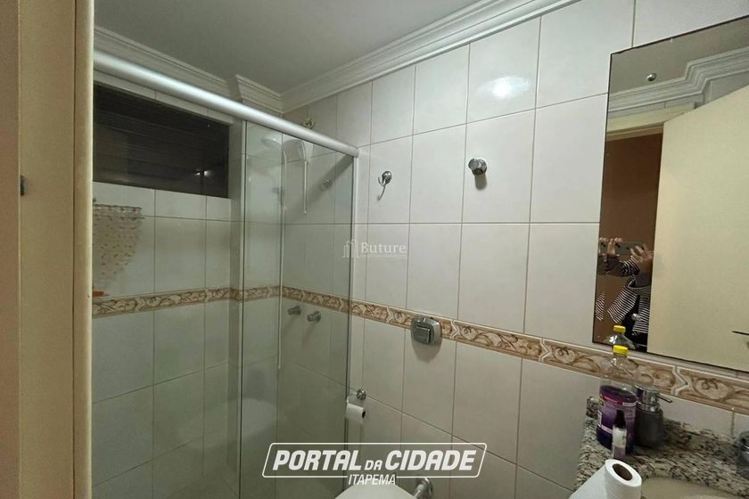 Apartamento &agrave; venda - 159m&sup2; - Meia Praia
