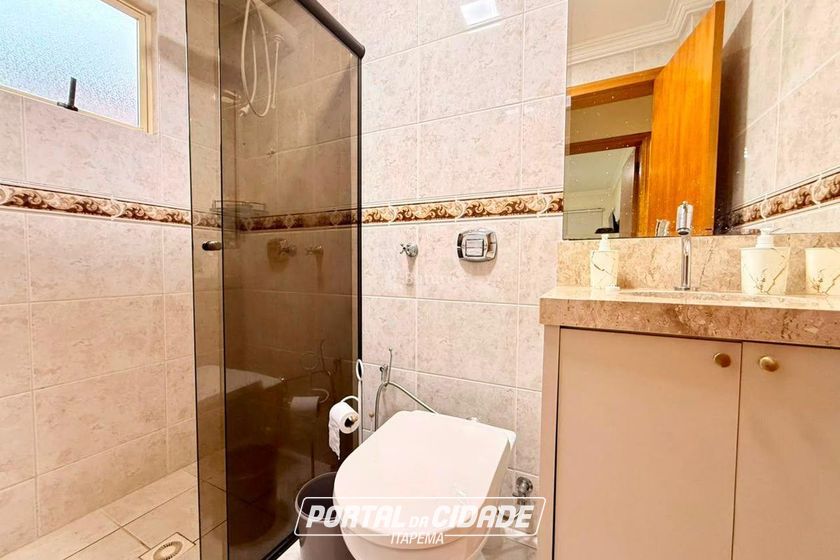 Apartamento &agrave; venda - 114m&sup2; - Meia Praia