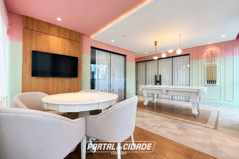 Apartamento &agrave; venda - 127m&sup2; - Meia Praia
