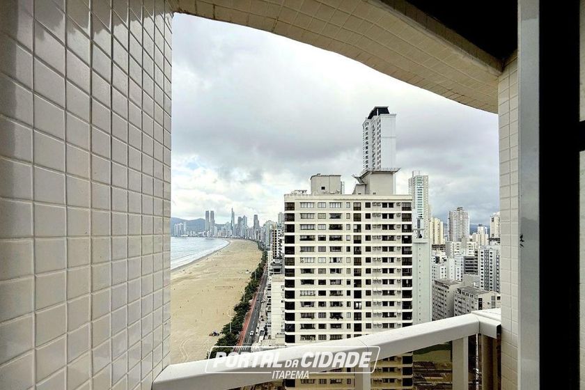 Apartamento &agrave; venda - 102m&sup2; - Centro