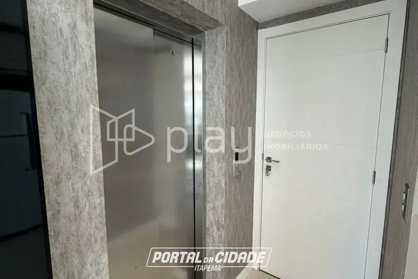 Apartamento &agrave; venda - 100m&sup2; - Meia Praia