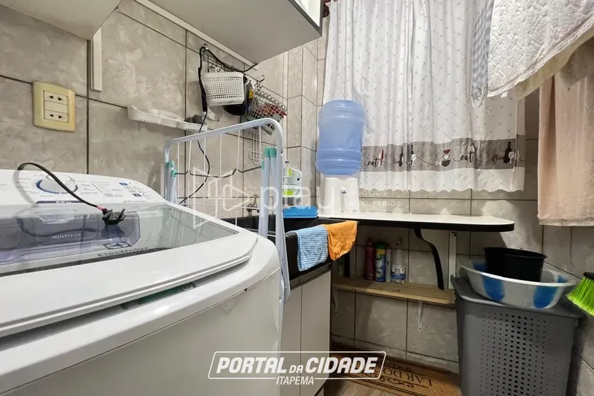 Apartamento &agrave; venda - 115m&sup2; - Meia Praia