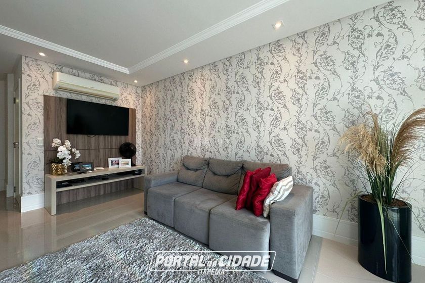 Apartamento &agrave; venda - 134m&sup2; - Meia Praia