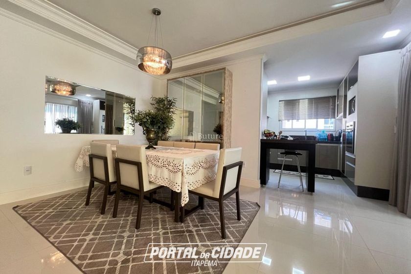 Apartamento &agrave; venda - 171m&sup2; - Meia Praia