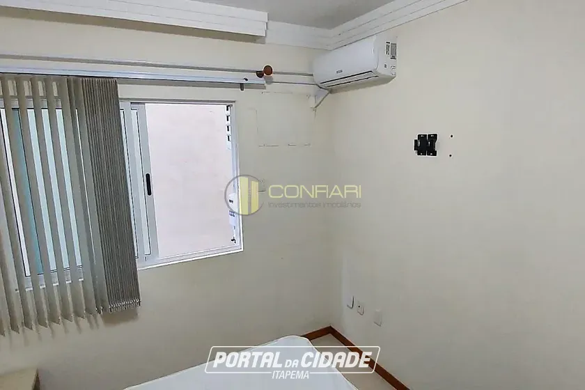 Apartamento para alugar - 106m&sup2; - MEIA PRAIA