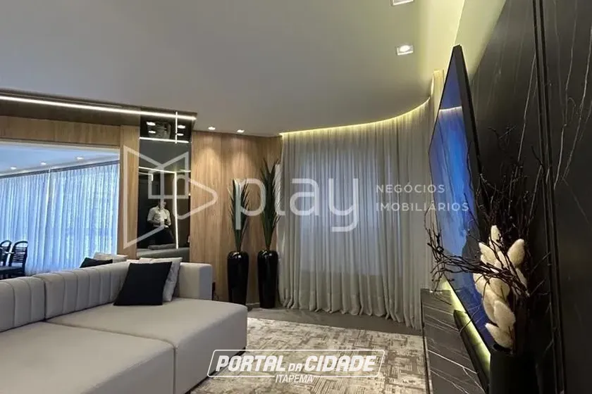 Apartamento &agrave; venda - 163m&sup2; - Meia Praia