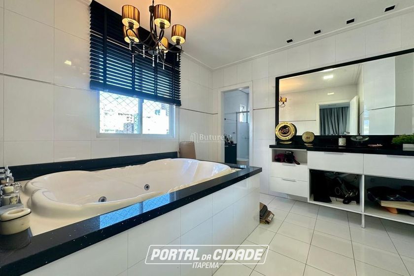 Apartamento &agrave; venda - 415m&sup2; - Meia Praia