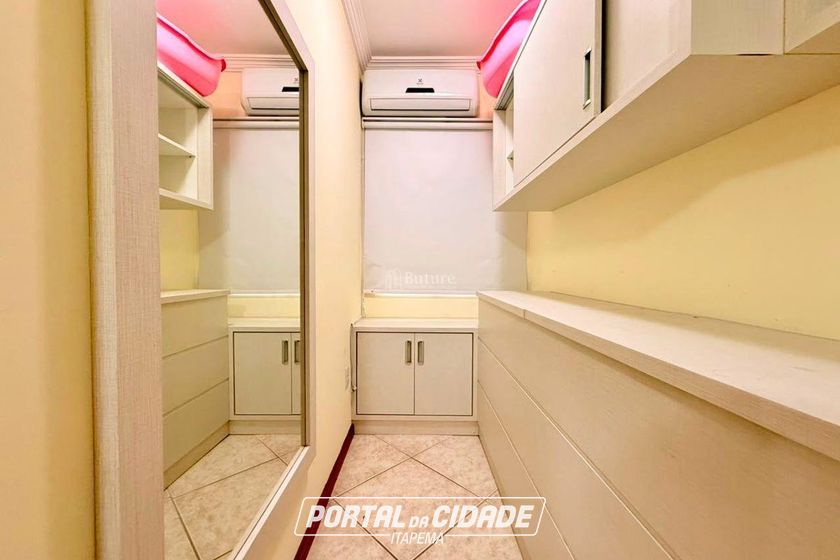 Apartamento &agrave; venda - 114m&sup2; - Meia Praia