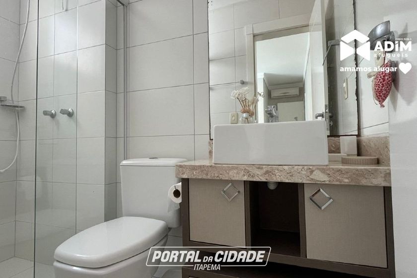 Apartamento para alugar - 110m&sup2; - Meia Praia