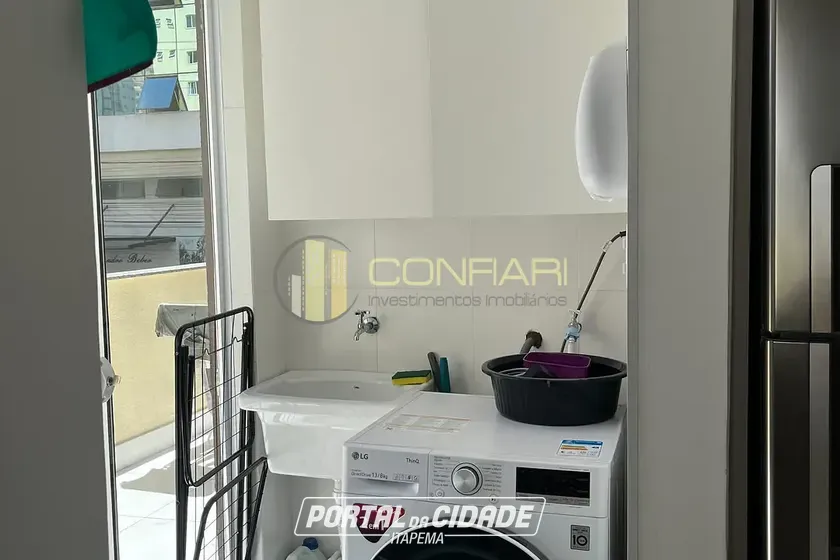 Apartamento &agrave; venda - 120m&sup2; - Meia praia
