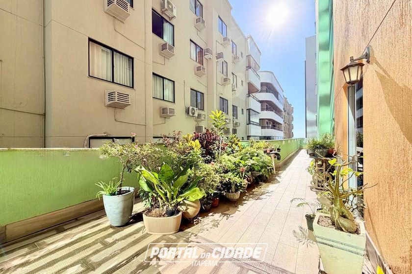 Apartamento &agrave; venda - 176m&sup2; - Meia Praia
