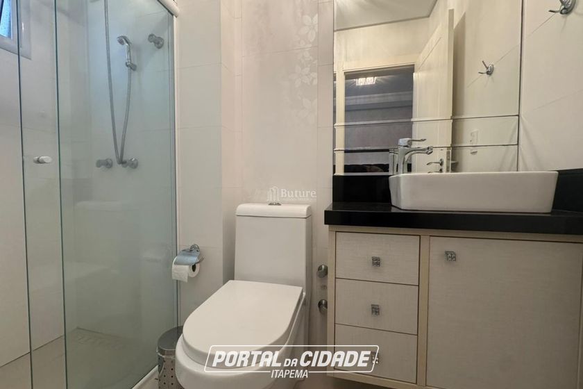 Apartamento &agrave; venda - 171m&sup2; - Meia Praia
