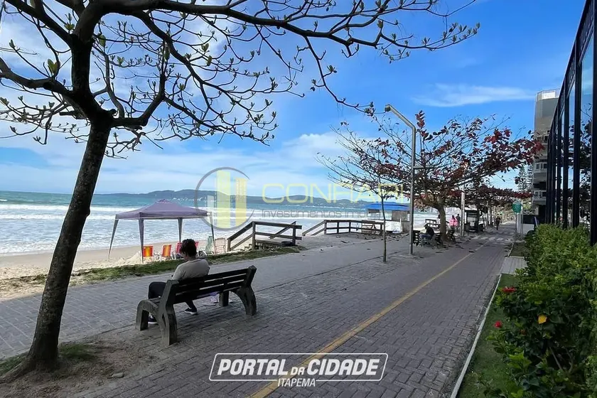 Apartamento para alugar - 94m&sup2; - Meia Praia