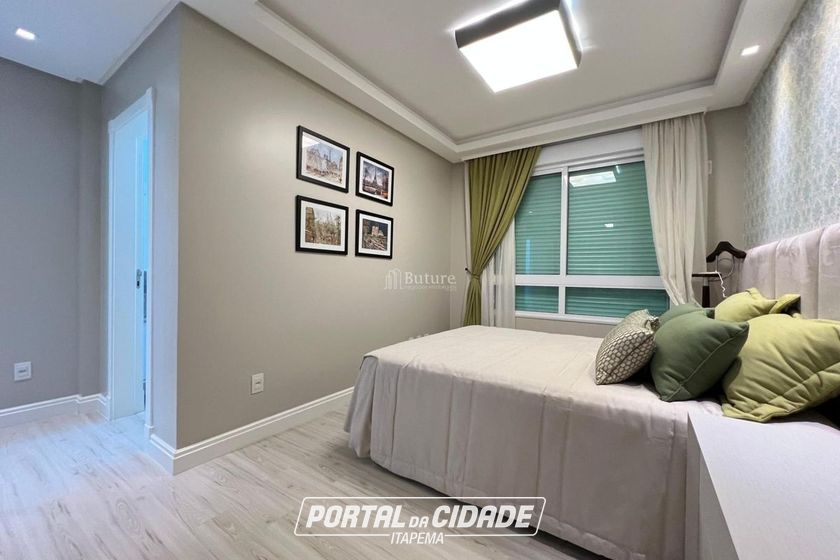 Apartamento &agrave; venda - 273m&sup2; - Meia Praia