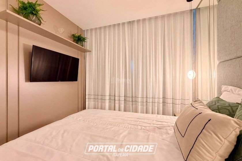Apartamento &agrave; venda - 160m&sup2; - Meia Praia