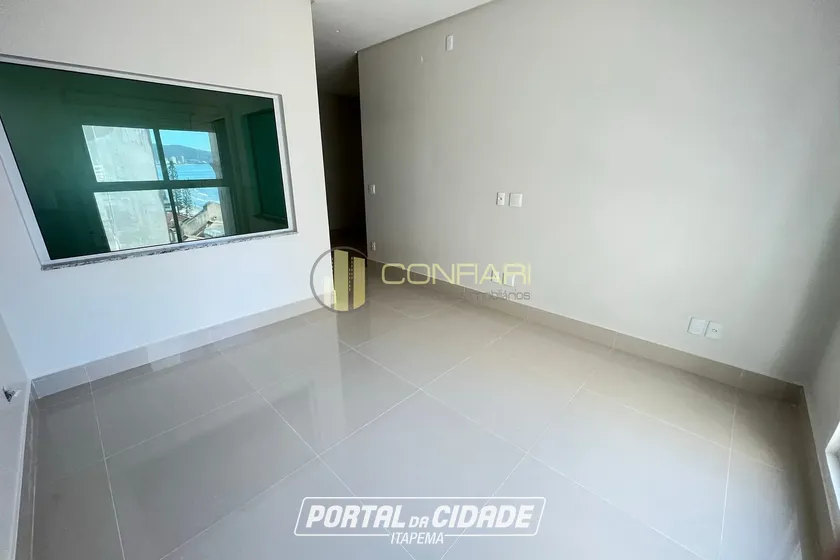 Apartamento &agrave; venda - 240m&sup2; - Meia Praia