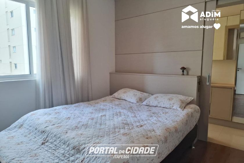 Apartamento para alugar - 128m&sup2; - Meia Praia