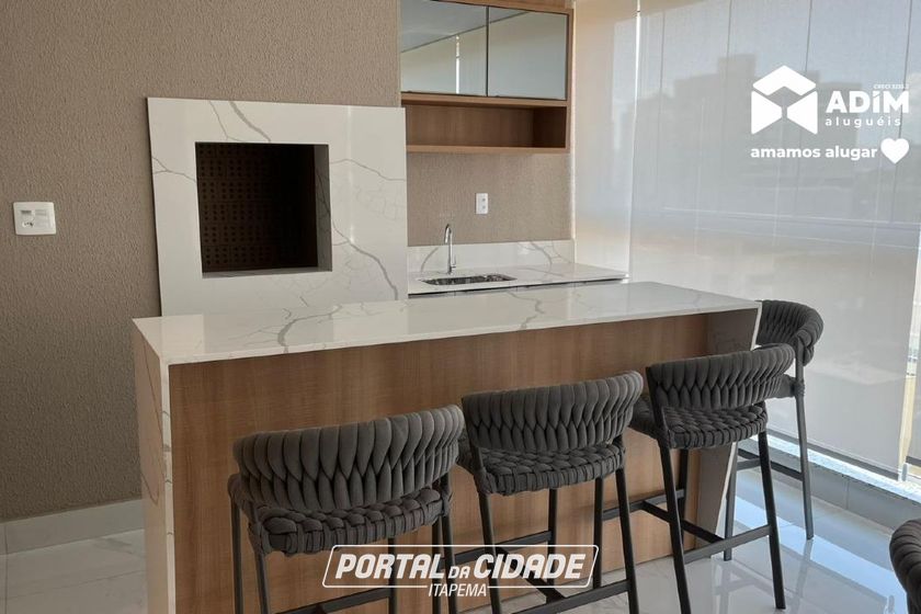 Apartamento para alugar - 160m&sup2; - Meia Praia
