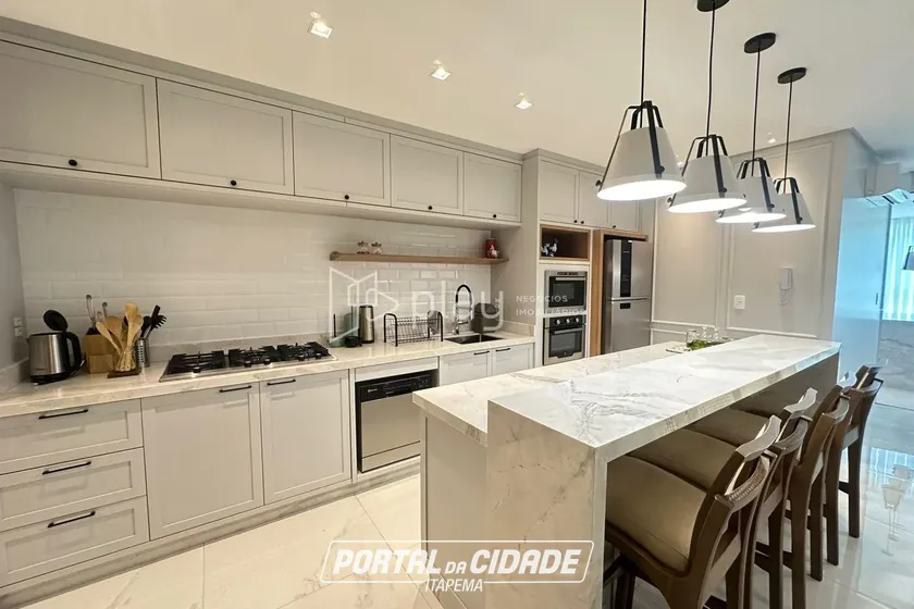 Apartamento &agrave; venda - 202m&sup2; - Meia Praia