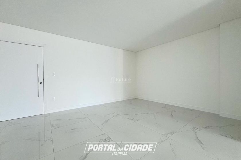 Apartamento &agrave; venda - 159m&sup2; - Meia Praia
