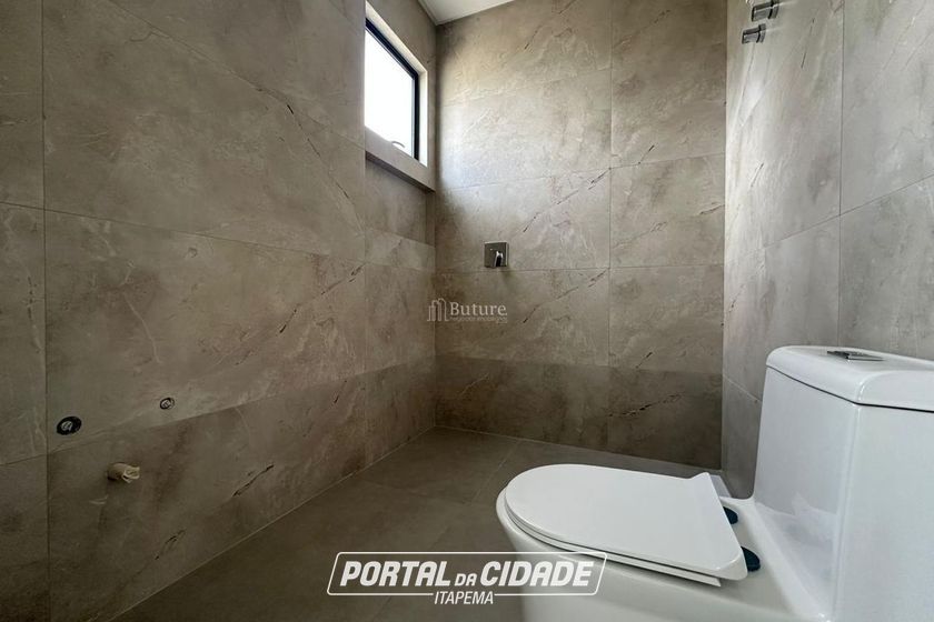 Apartamento &agrave; venda - 177m&sup2; - Meia Praia