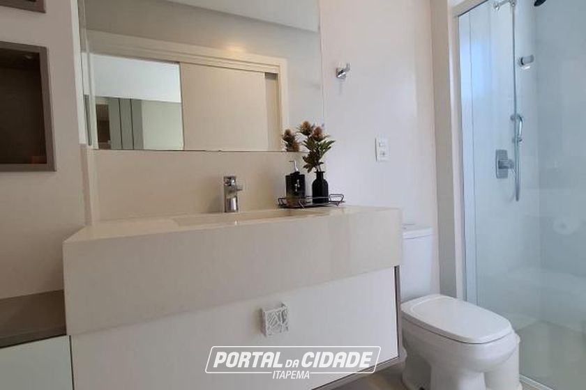 Apartamento para alugar - 142m&sup2; - Meia Praia