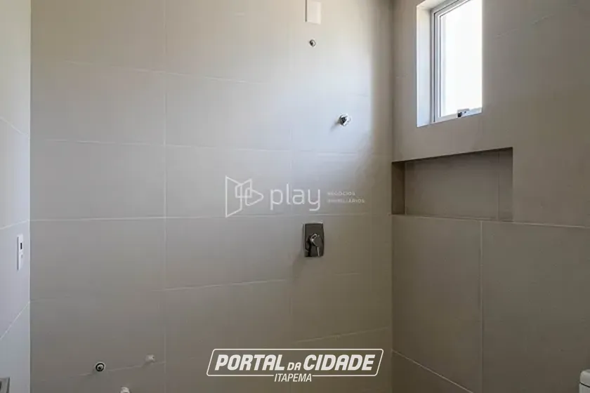 Apartamento &agrave; venda - 160m&sup2; - Meia Praia
