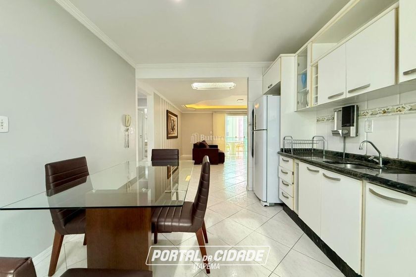 Apartamento &agrave; venda - 107m&sup2; - Meia Praia