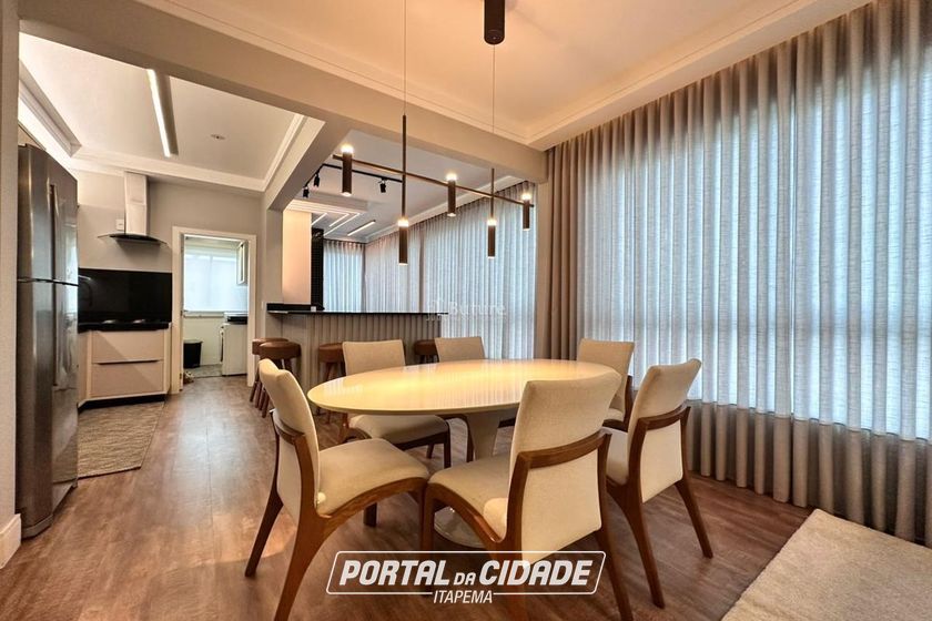 Apartamento &agrave; venda - 130m&sup2; - Meia Praia