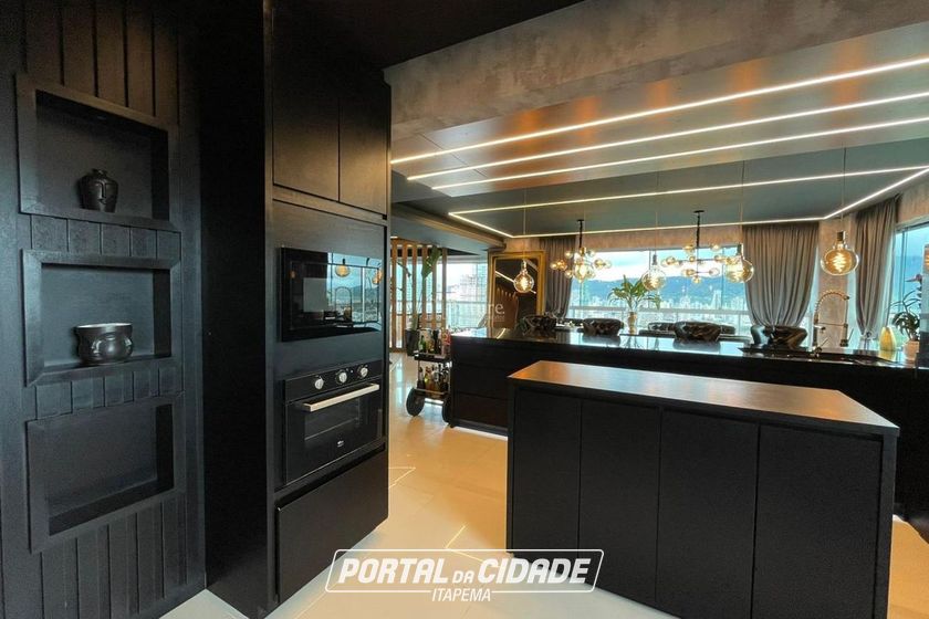 Apartamento &agrave; venda - 270m&sup2; - Meia Praia