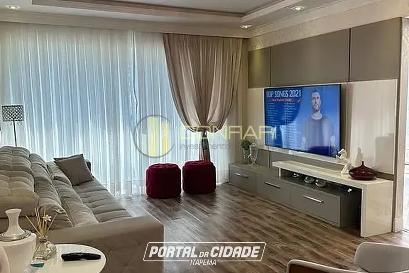 Apartamento &agrave; venda - 213m&sup2; - Meia Praia