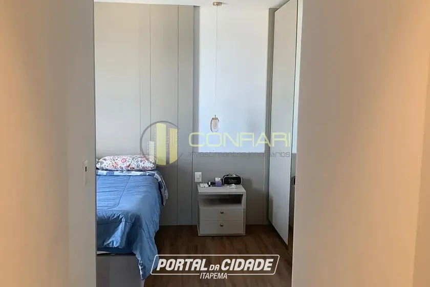 Apartamento para alugar - 125m&sup2; - Meia Praia