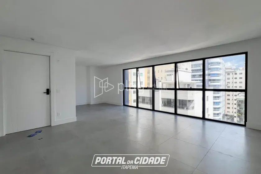 Apartamento &agrave; venda - 207m&sup2; - Meia Praia