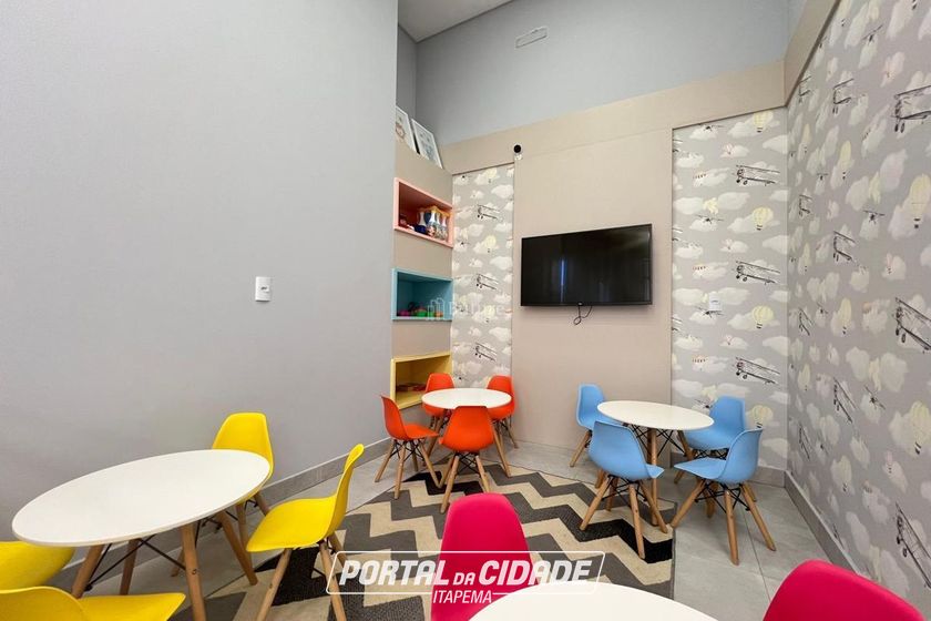 Apartamento &agrave; venda - 123m&sup2; - Meia Praia