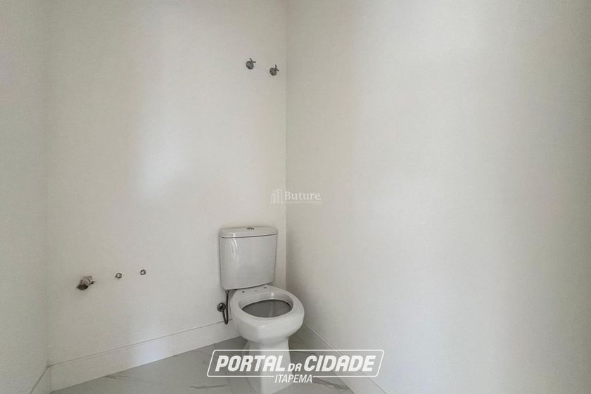Apartamento &agrave; venda - 129m&sup2; - Meia Praia