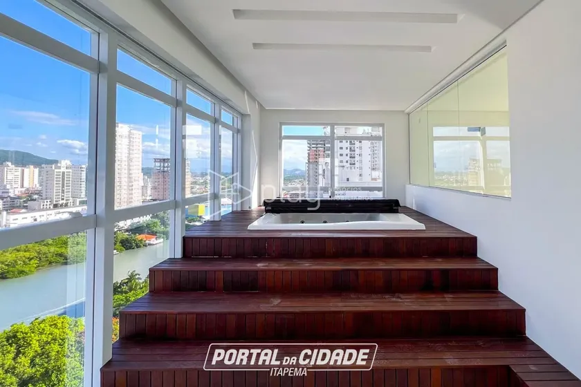 Apartamento &agrave; venda - 297m&sup2; - Meia Praia
