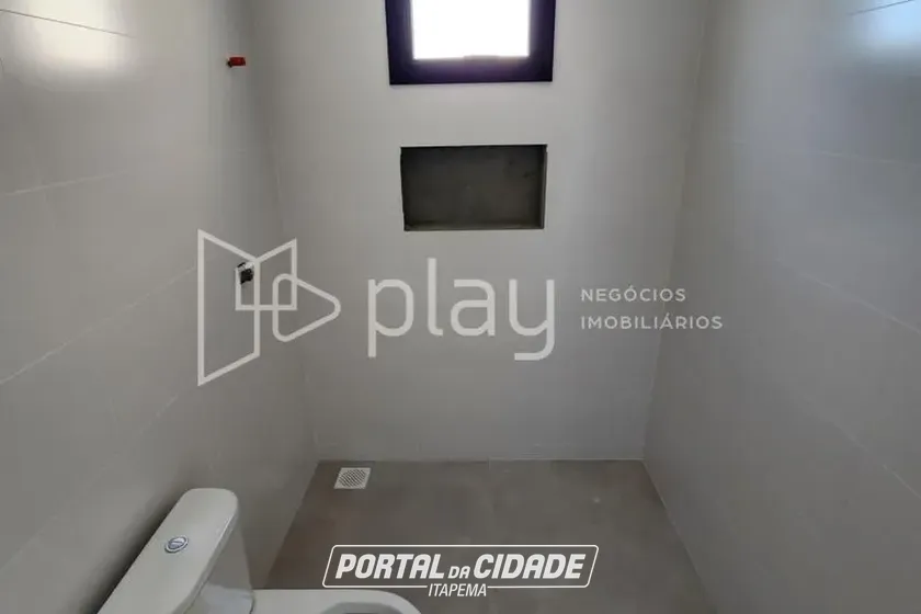 Apartamento &agrave; venda - 132m&sup2; - Meia Praia