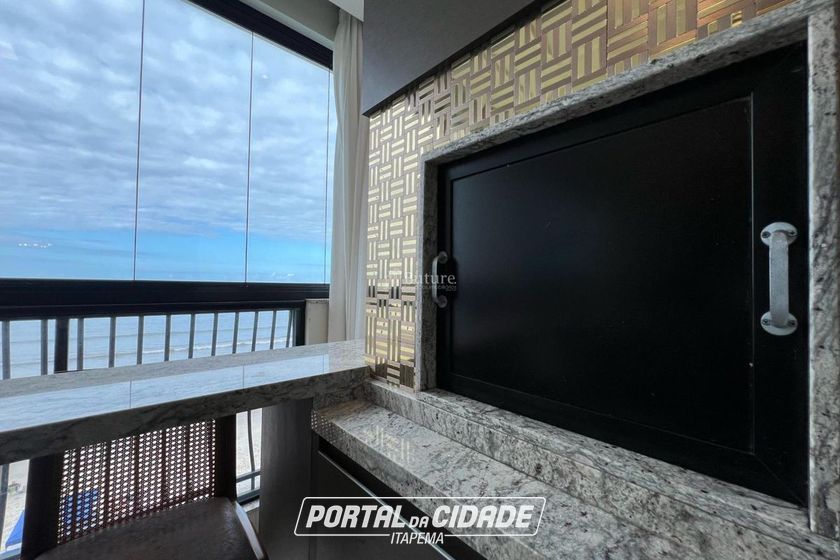 Apartamento &agrave; venda - 168m&sup2; - Meia Praia