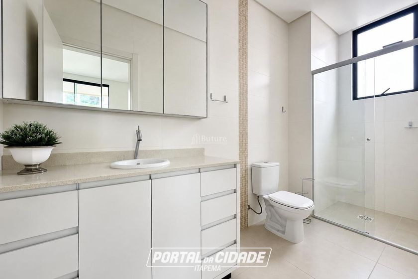 Apartamento &agrave; venda - 208m&sup2; - Meia Praia
