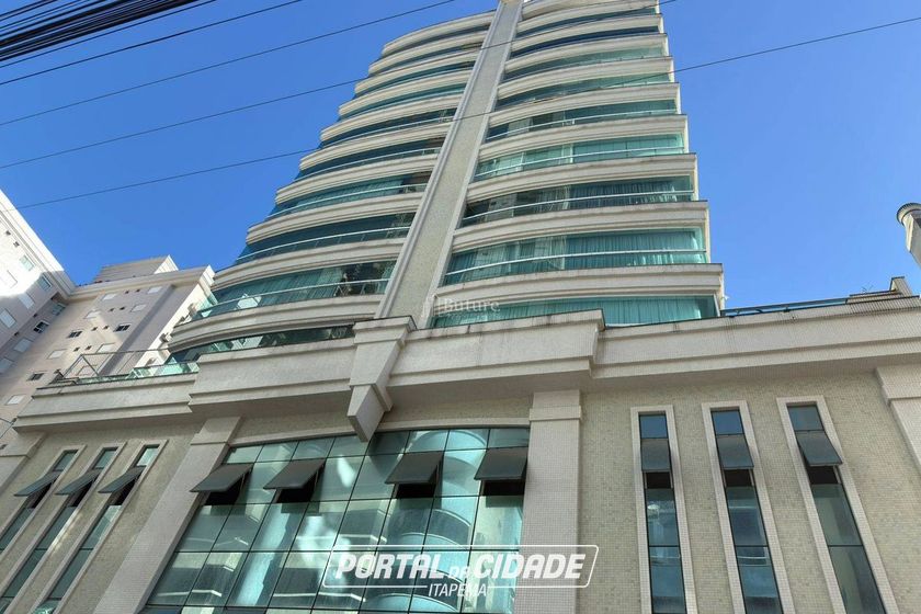 Apartamento &agrave; venda - 380m&sup2; - Centro