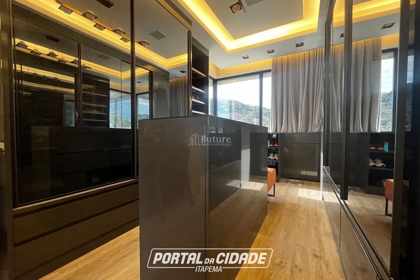 Casa &agrave; venda - 650m&sup2; - Regi&atilde;o das Praias