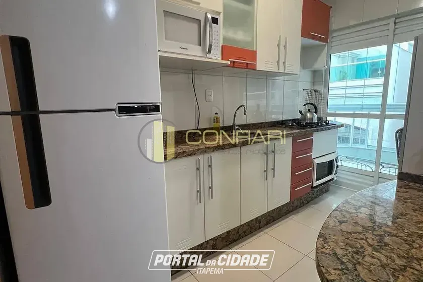 Apartamento para alugar - 106m&sup2; - MEIA PRAIA