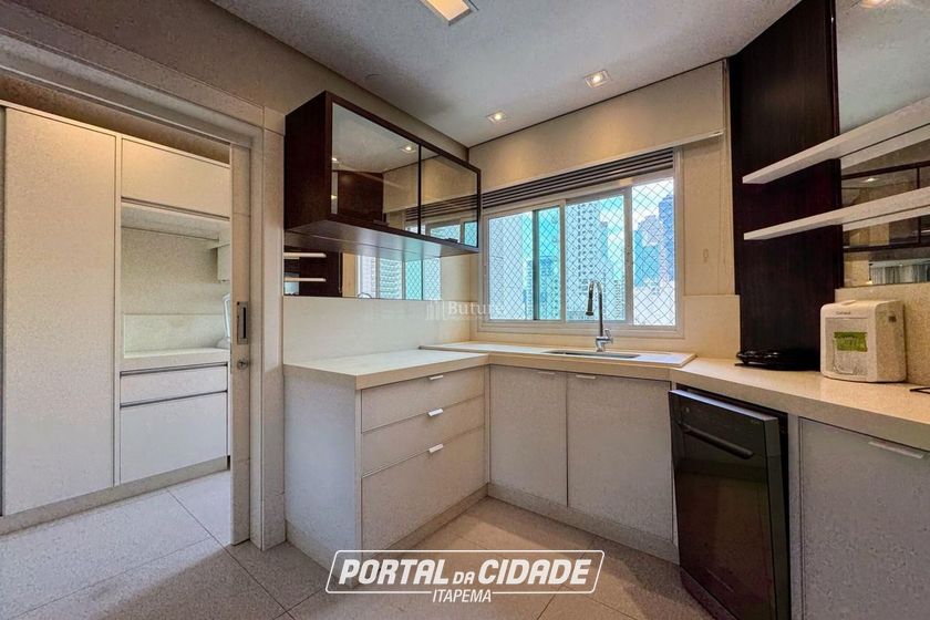Apartamento &agrave; venda - 128m&sup2; - Centro