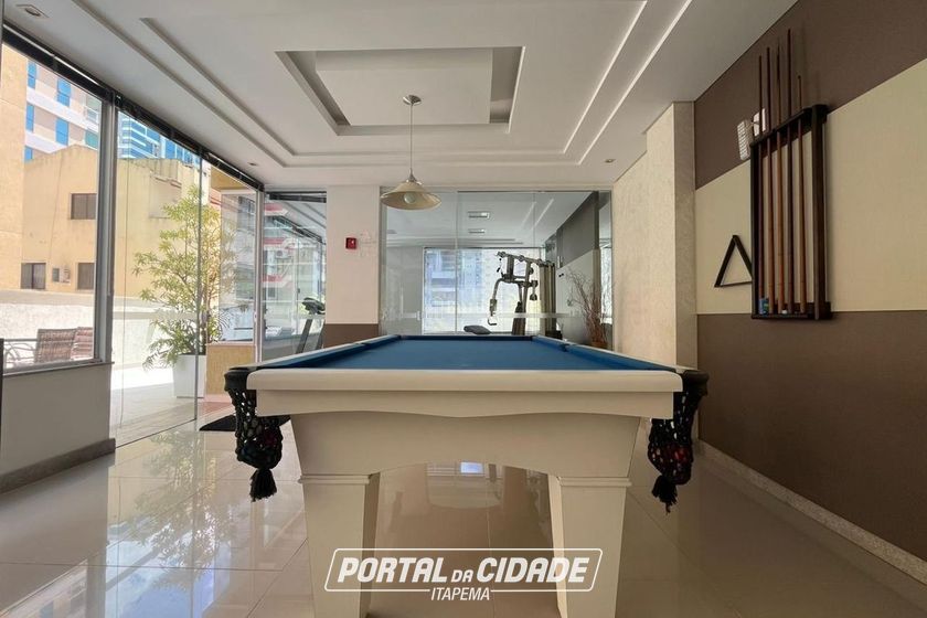 Apartamento &agrave; venda - 156m&sup2; - Meia Praia
