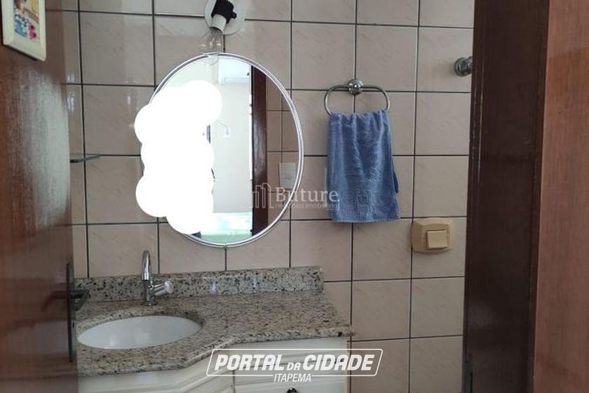 Apartamento &agrave; venda - 95m&sup2; - Meia Praia