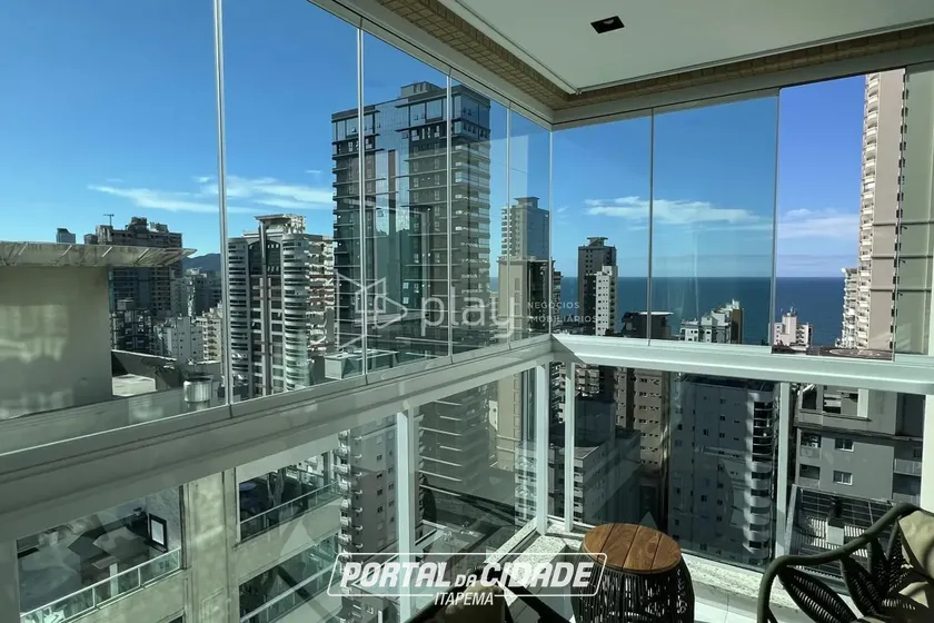 Apartamento &agrave; venda - 159m&sup2; - Meia Praia