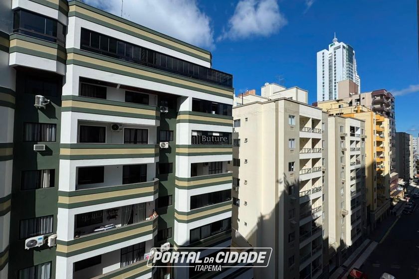 Apartamento &agrave; venda - 96m&sup2; - Centro