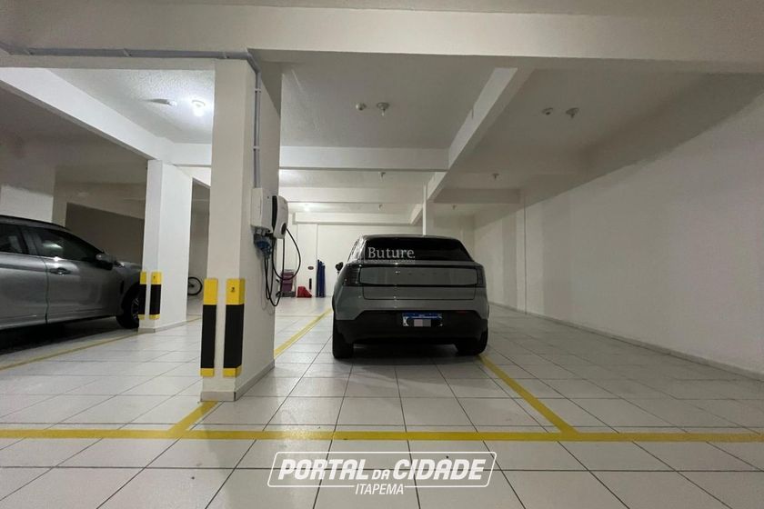 Apartamento &agrave; venda - 171m&sup2; - Meia Praia