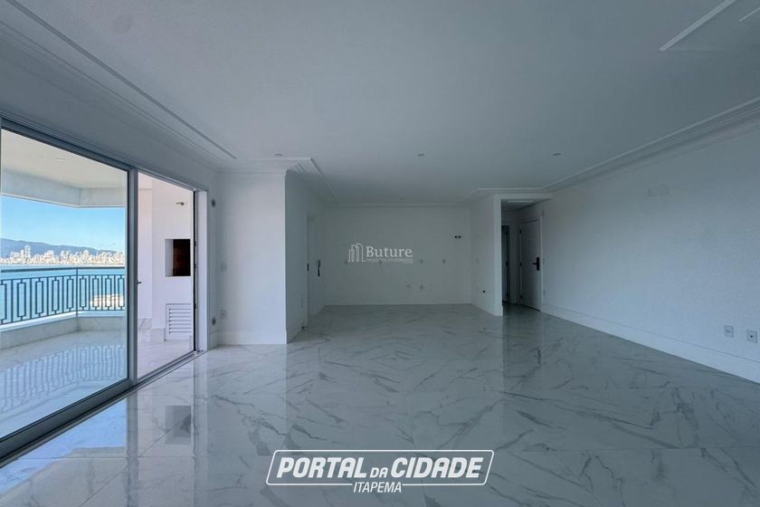 Apartamento &agrave; venda - 190m&sup2; - Centro